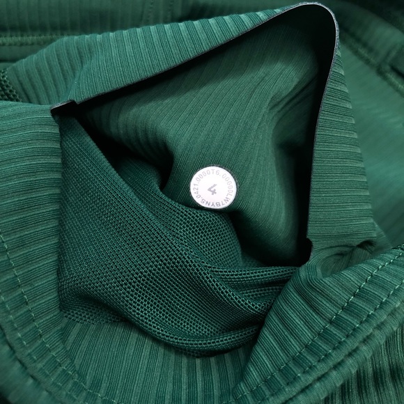 Lululemon Base Price High-Rise Short 8” Ribbed Nulux Everglade Green Size 4 - Picture 8 of 8
